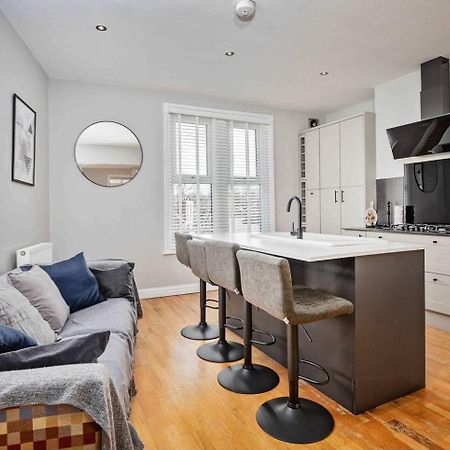 Stylish & Spacious 3 Bed Apartment With Parking シェフィールド エクステリア 写真