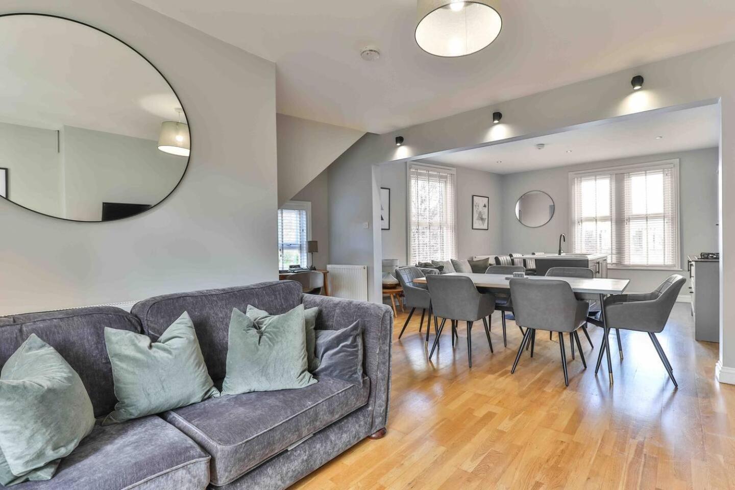 Stylish & Spacious 3 Bed Apartment With Parking シェフィールド エクステリア 写真