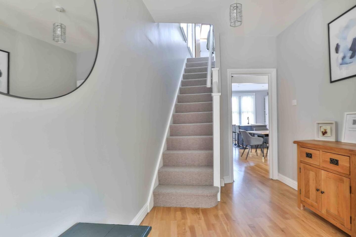 Stylish & Spacious 3 Bed Apartment With Parking シェフィールド エクステリア 写真