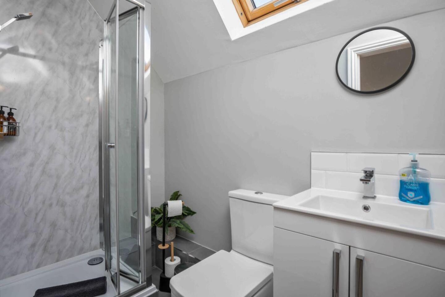Stylish & Spacious 3 Bed Apartment With Parking シェフィールド エクステリア 写真