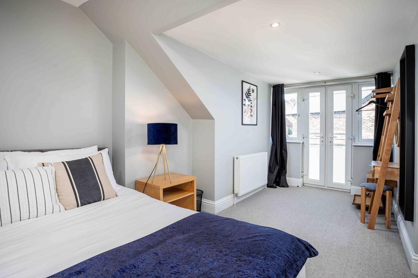 Stylish & Spacious 3 Bed Apartment With Parking シェフィールド エクステリア 写真