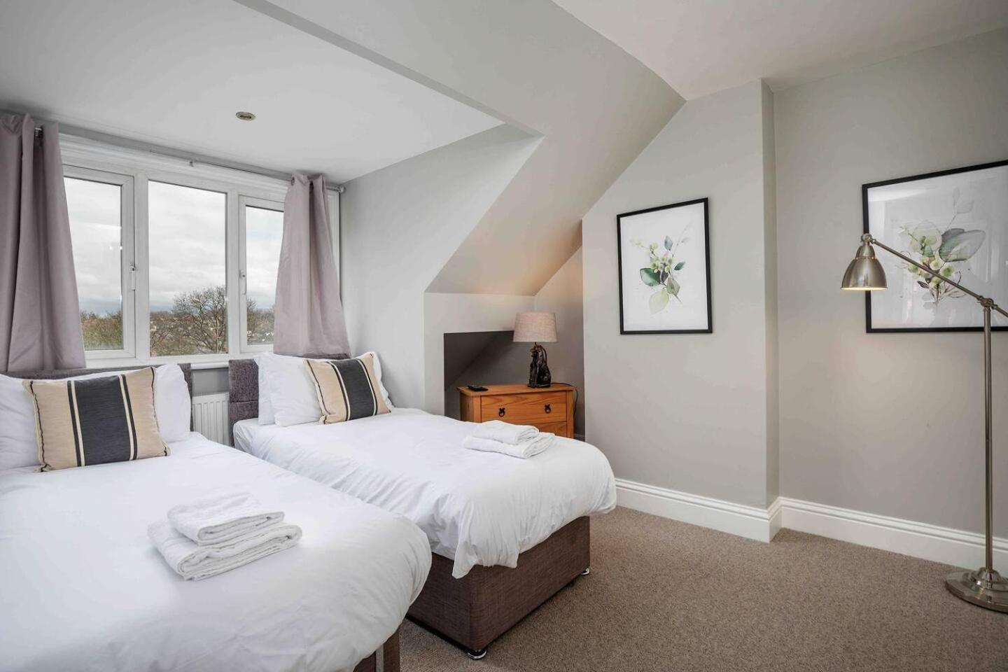 Stylish & Spacious 3 Bed Apartment With Parking シェフィールド エクステリア 写真