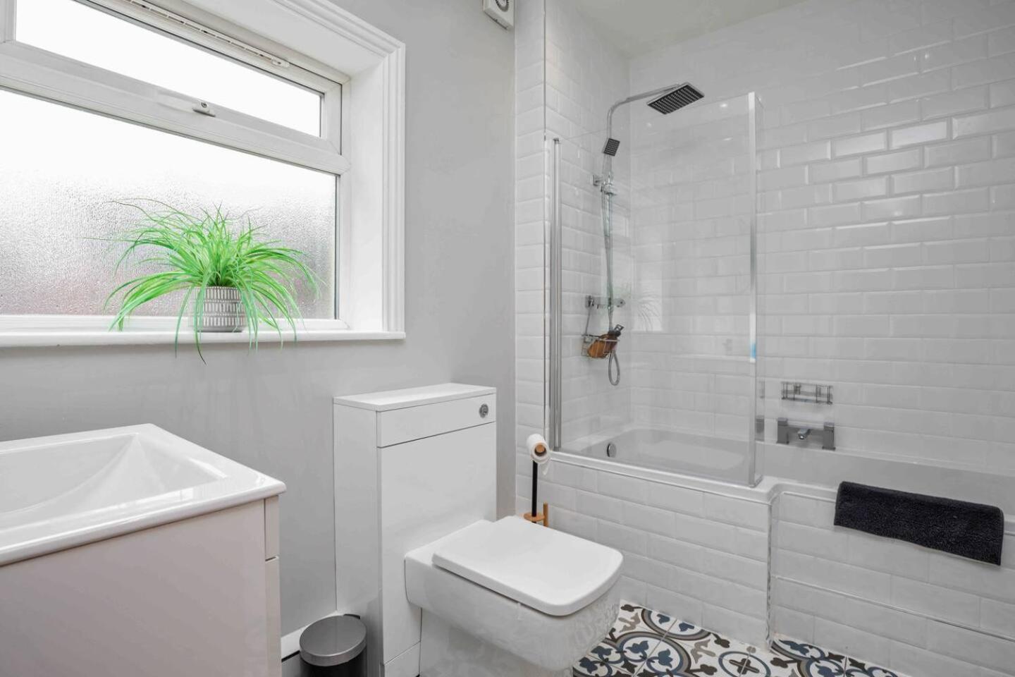 Stylish & Spacious 3 Bed Apartment With Parking シェフィールド エクステリア 写真