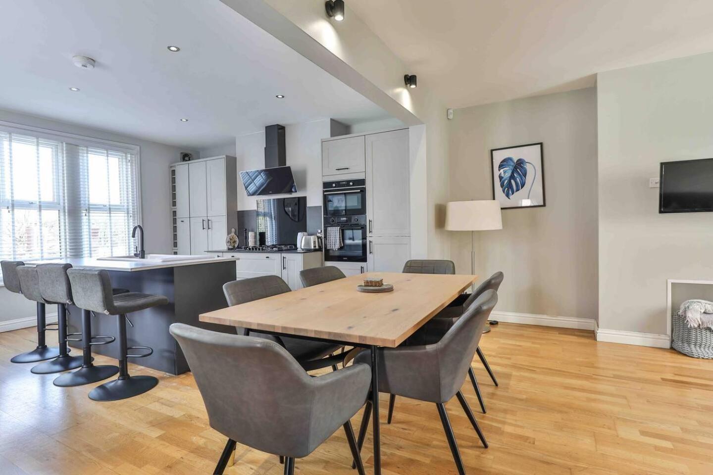 Stylish & Spacious 3 Bed Apartment With Parking シェフィールド エクステリア 写真