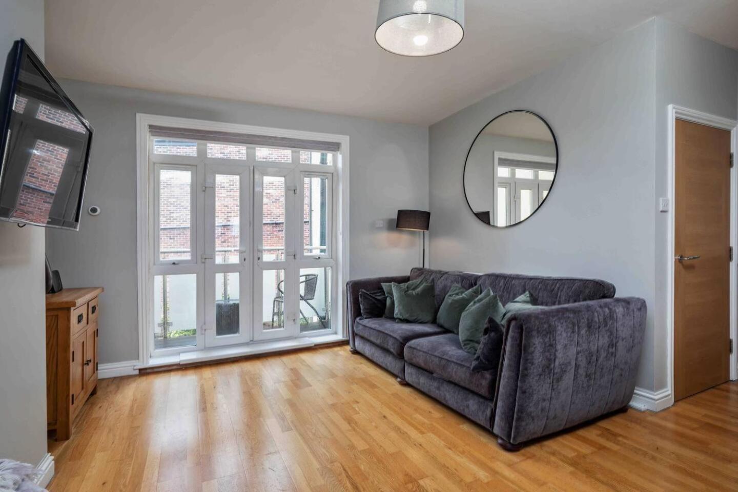 Stylish & Spacious 3 Bed Apartment With Parking シェフィールド エクステリア 写真