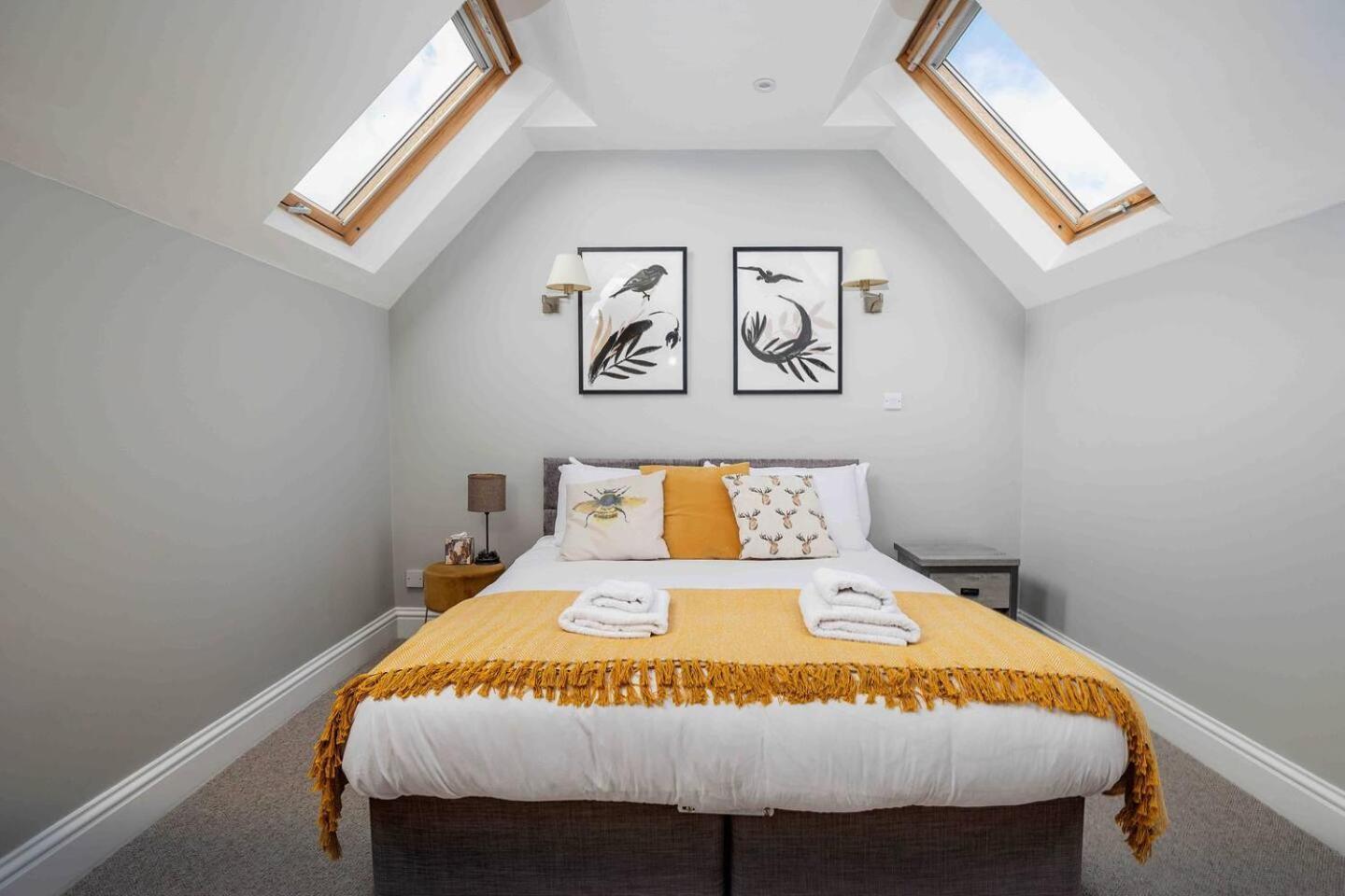 Stylish & Spacious 3 Bed Apartment With Parking シェフィールド エクステリア 写真