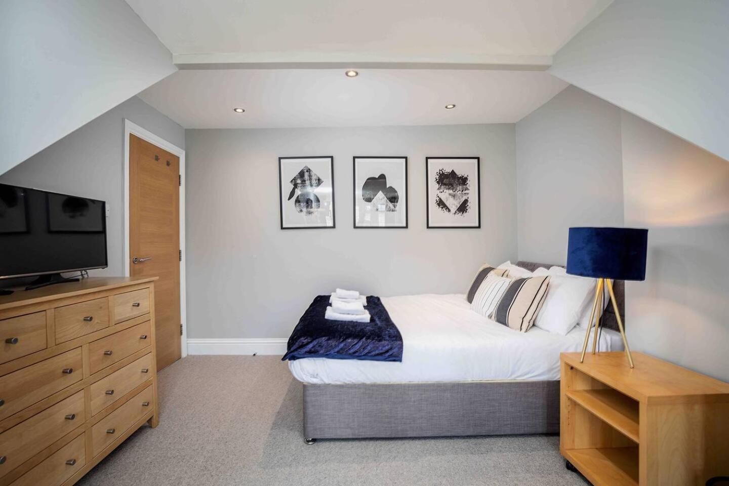 Stylish & Spacious 3 Bed Apartment With Parking シェフィールド エクステリア 写真