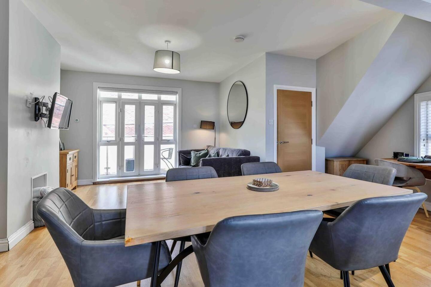 Stylish & Spacious 3 Bed Apartment With Parking シェフィールド エクステリア 写真