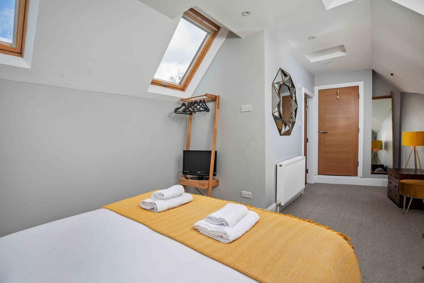 Stylish & Spacious 3 Bed Apartment With Parking シェフィールド エクステリア 写真